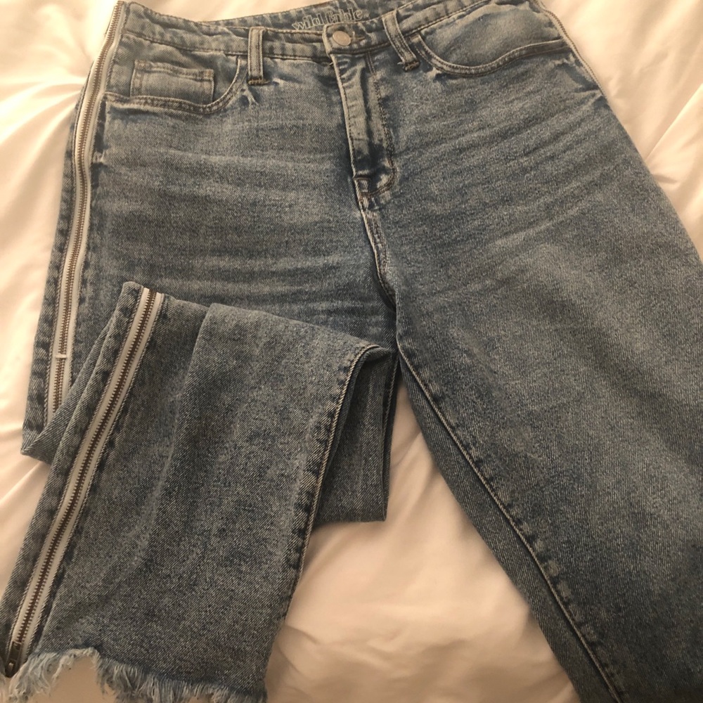 Boyfriend jeans with zipper